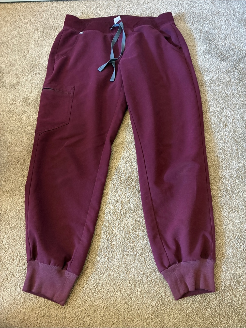 FIGS maroon Zamora joggers scrub pants size M